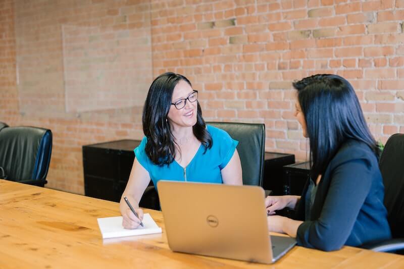 entrevista de trabajo mujeres